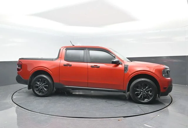 Certified Used 2024 Chili Pepper Red Ford XLT image 33