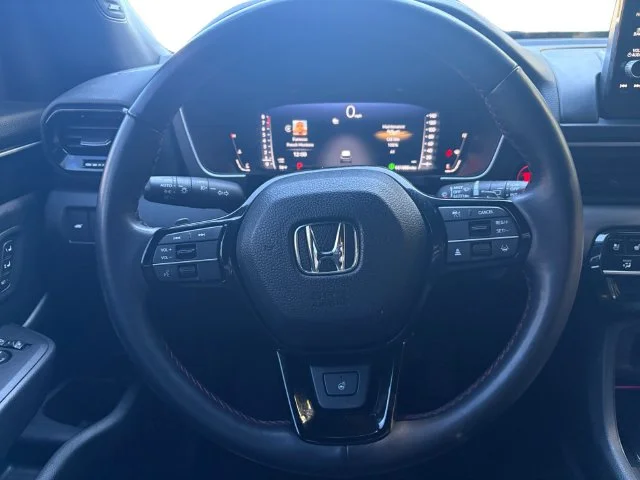 Used 2025 Platinum White Pearl Honda Black Edition image 10
