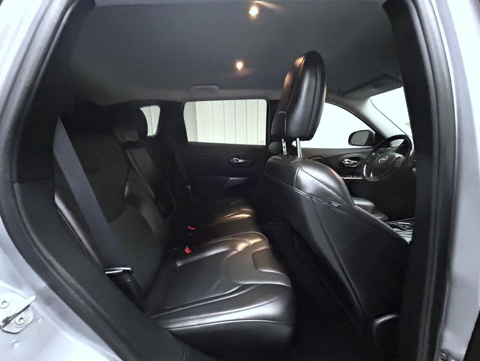 Used 2020 Silver Jeep Limited image 18
