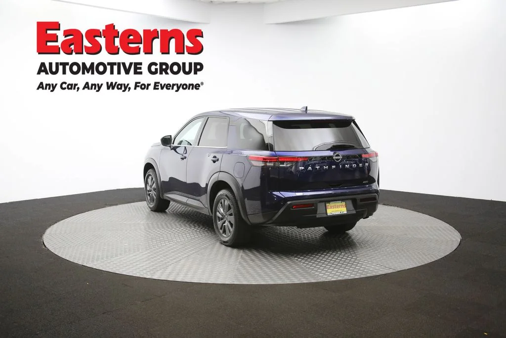 Used 2022 Blue Nissan S image 59