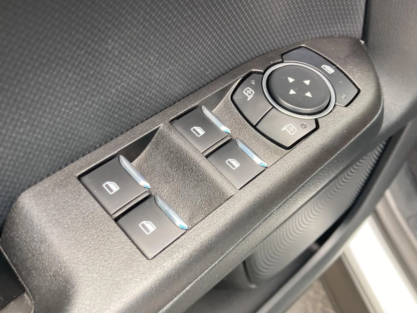 Used 2021 Wh Ford Outer Banks image 12