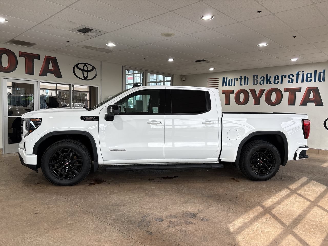 Used 2024 Summit White GMC Elevation image 7
