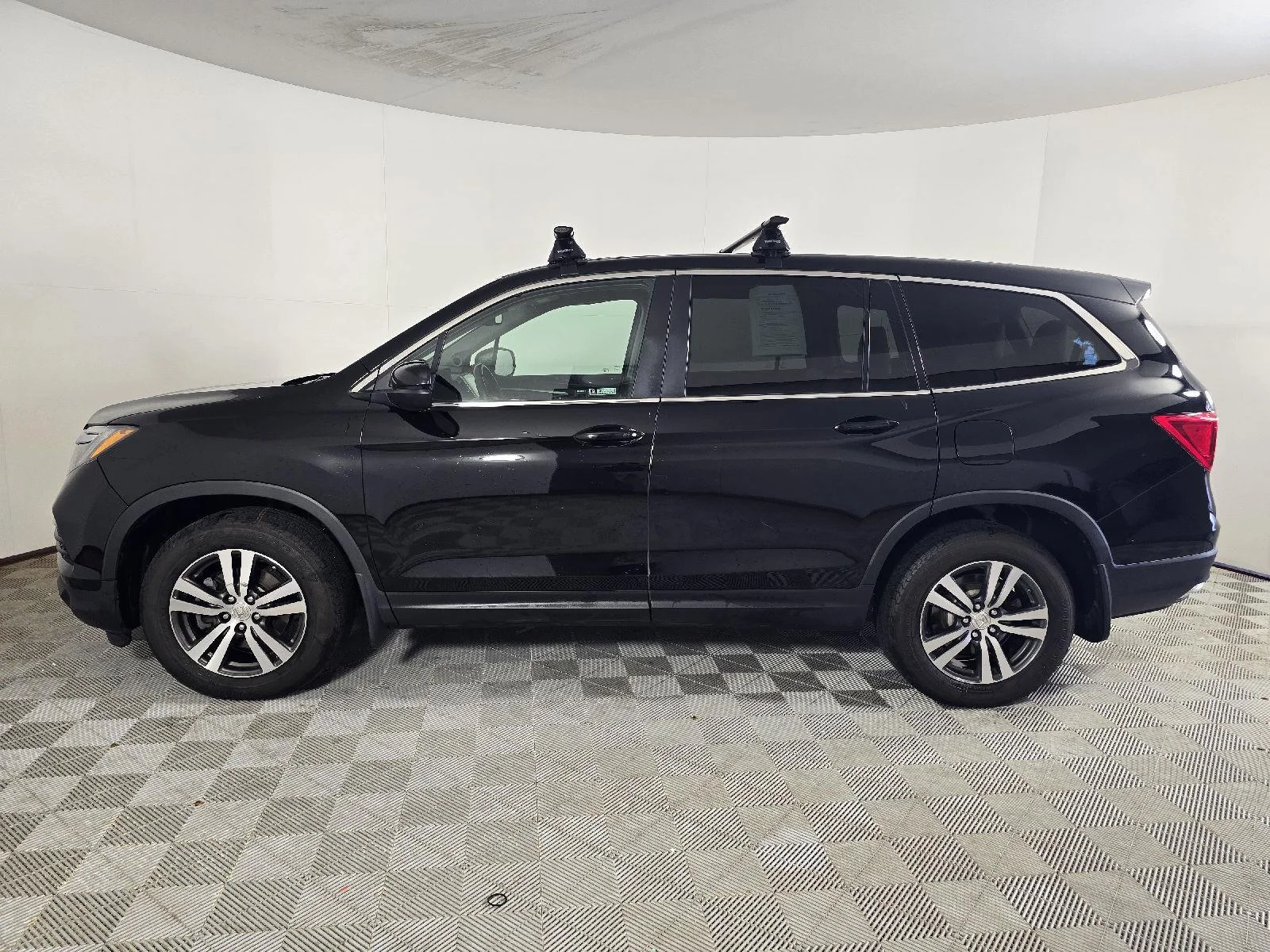Used 2018 BLACK Honda EX-L AWD image 6