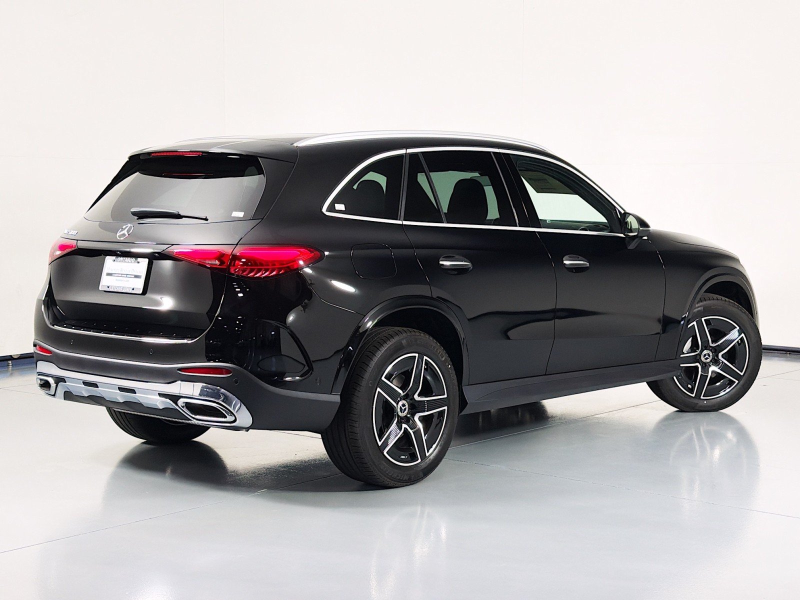 New 2026 Black Mercedes-Benz GLC 300 SUV image 7