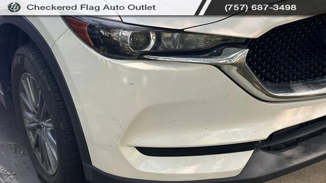 Used 2017 Snowflake White Pearl Mazda Touring image 2