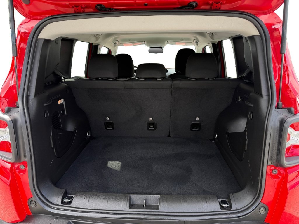 Used 2023 Colorado Red Clearcoat Jeep Trailhawk image 17
