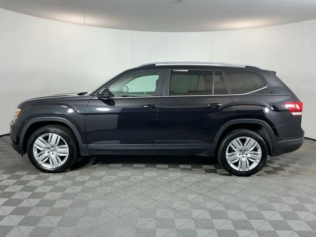 Used 2019 Black Volkswagen 3.6L V6 SE image 8