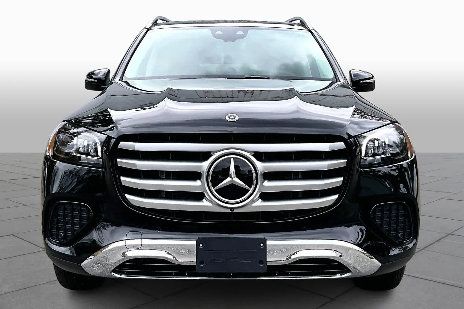 New 2026 040/Black Mercedes-Benz GLS 450 image 3