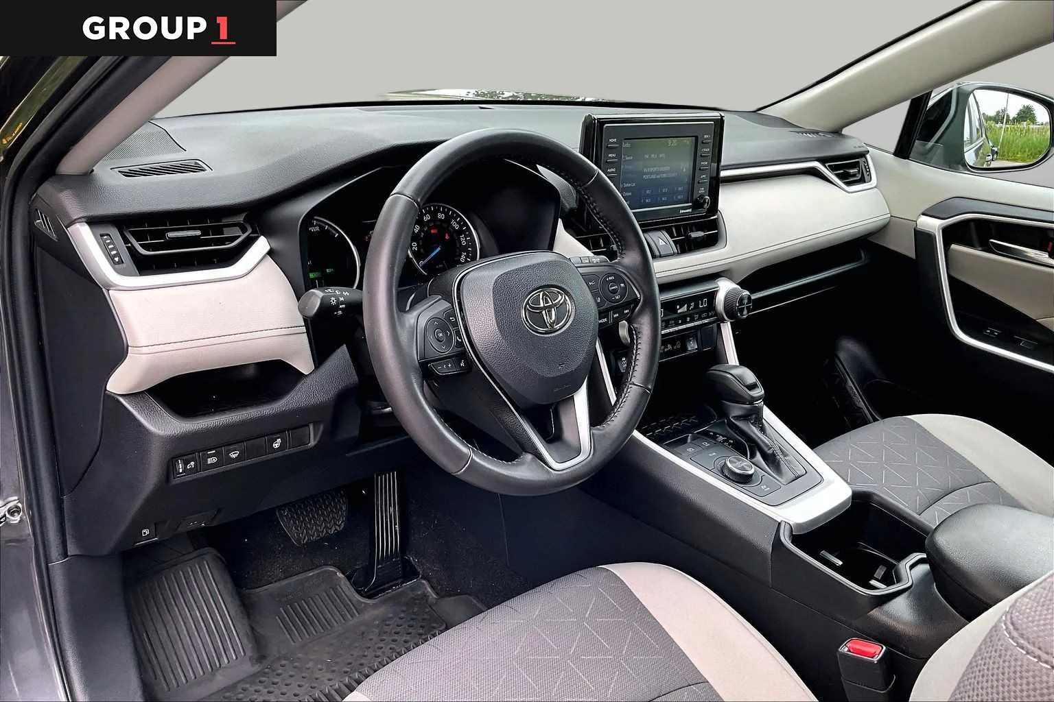 Used 2022 Magnetic Gray Metallic Toyota Hybrid XLE image 18
