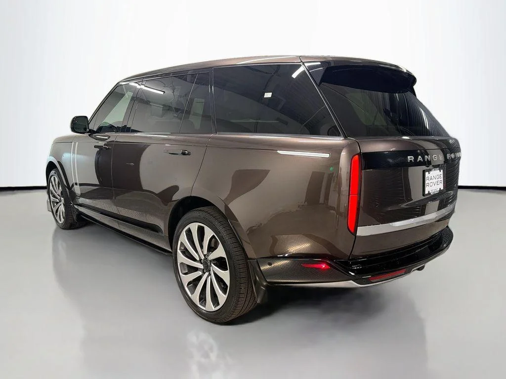 New 2026 Tourmaline Brown in Gloss finish Land Rover Autobiography image 3