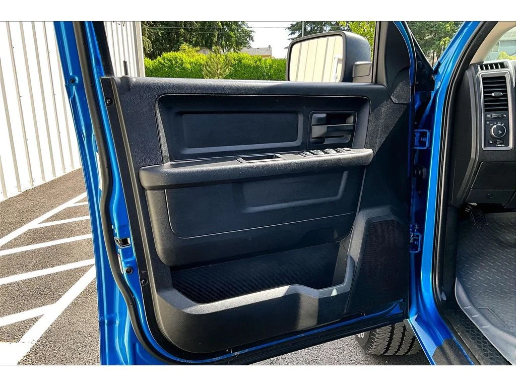 Used 2019 Blue Ram Express image 22