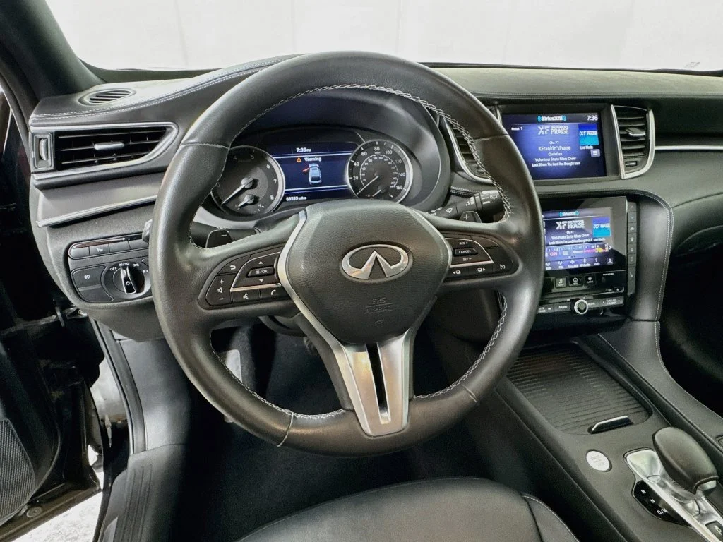 Certified Used 2022 Black INFINITI LUXE image 13