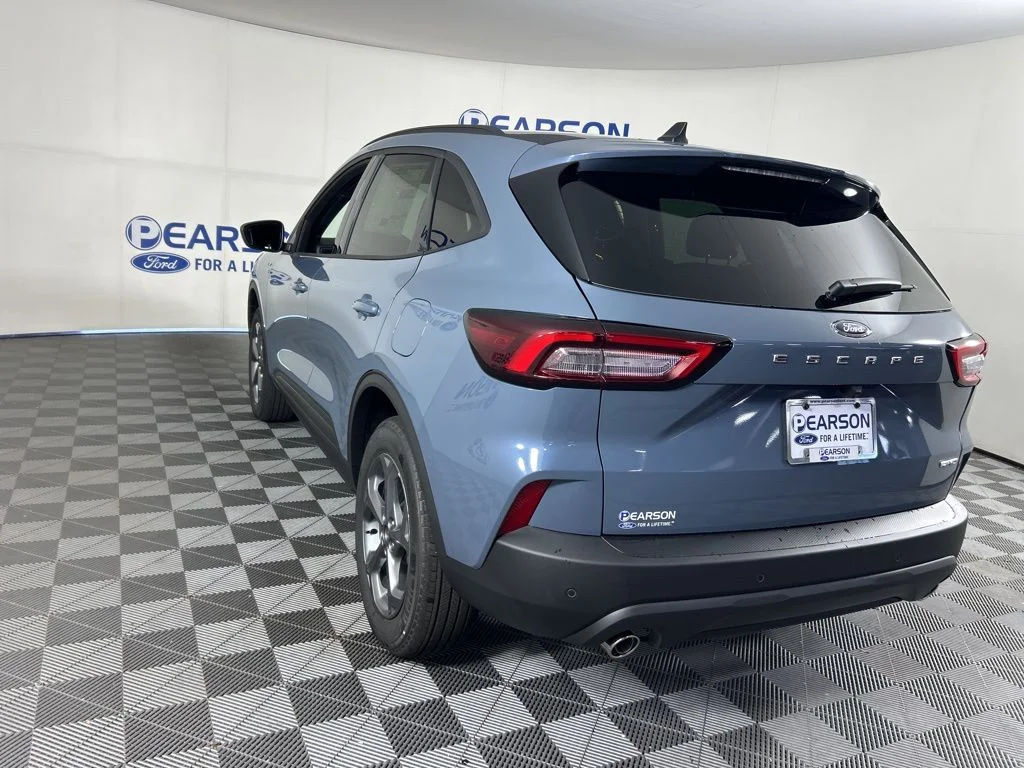 2026 Ford Escape ST-Line - Photo 6