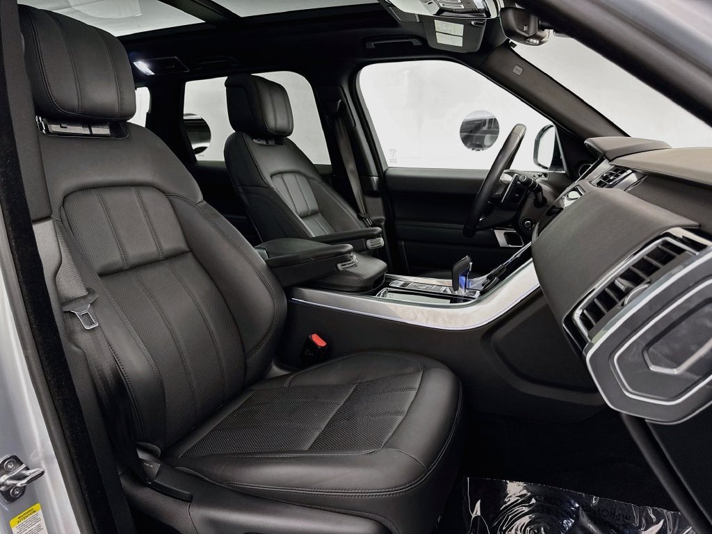 Used 2021 Silver Land Rover HSE Silver Edition image 29