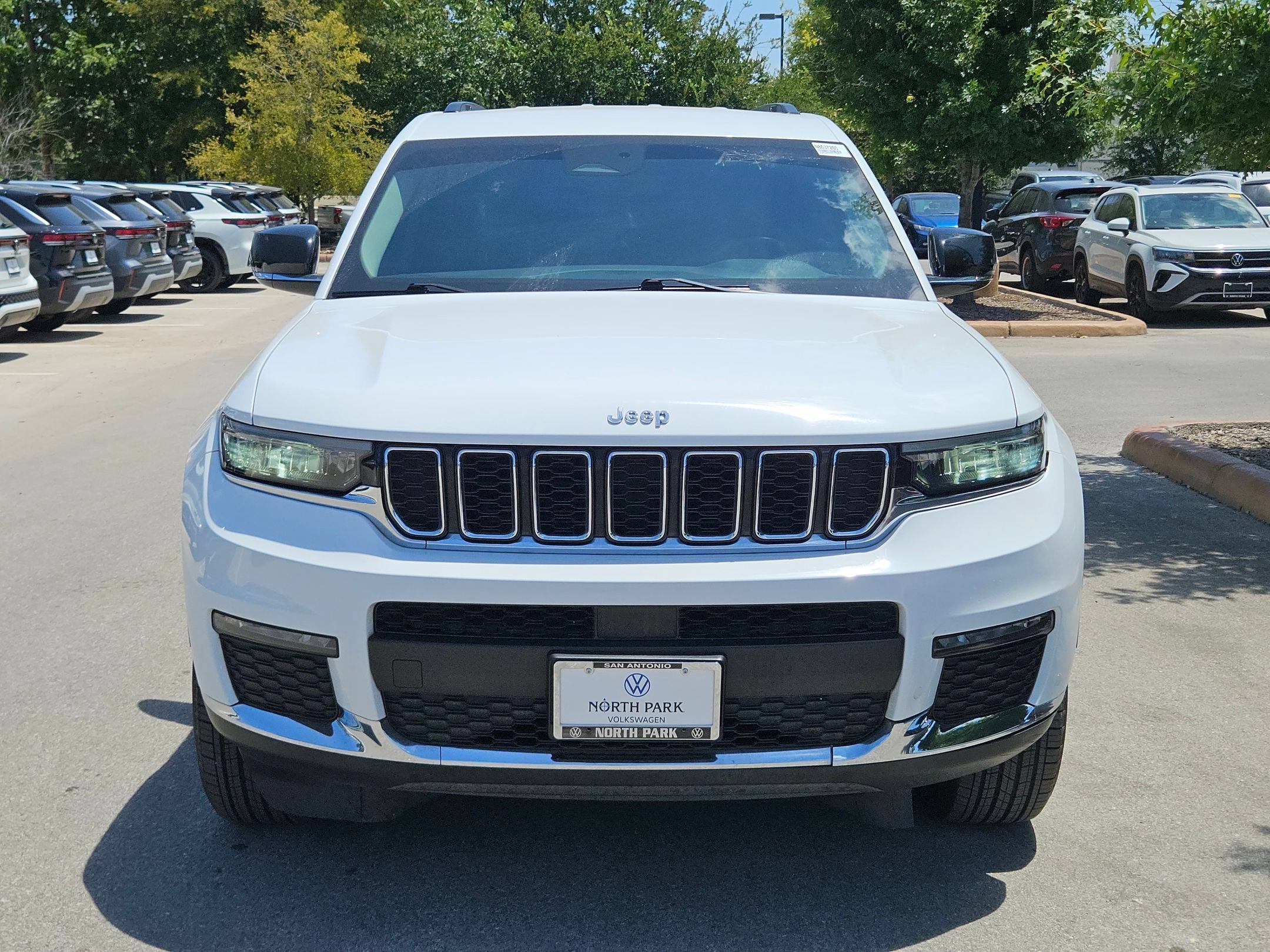 Used 2022 Bright White Clearcoat Jeep Limited image 8