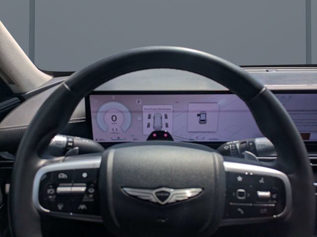 Used 2025 White Genesis 2.5T image 31