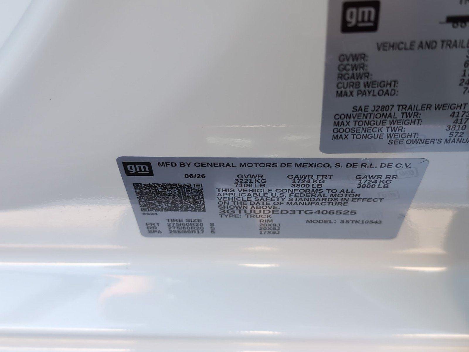 New 2026 Summit White GMC SLT image 13