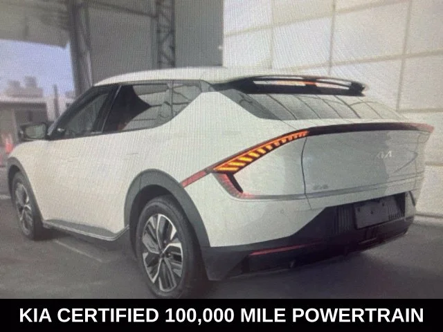 Used 2024 White Kia Light image 2