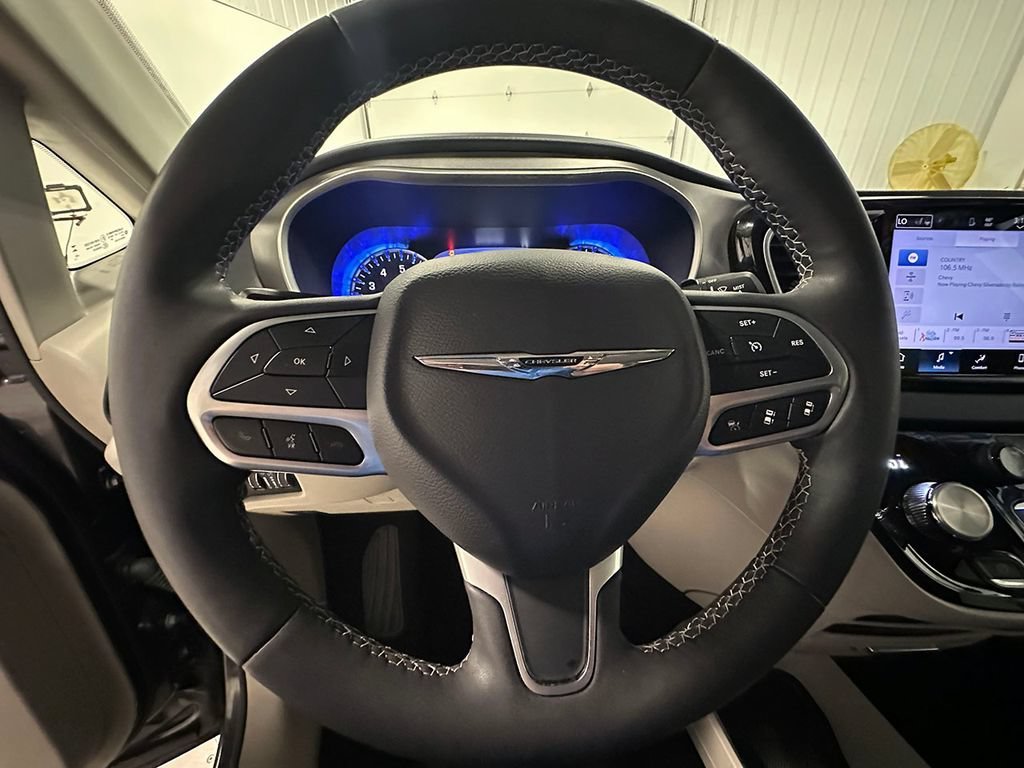 Used 2023 Gray Chrysler Touring L image 37