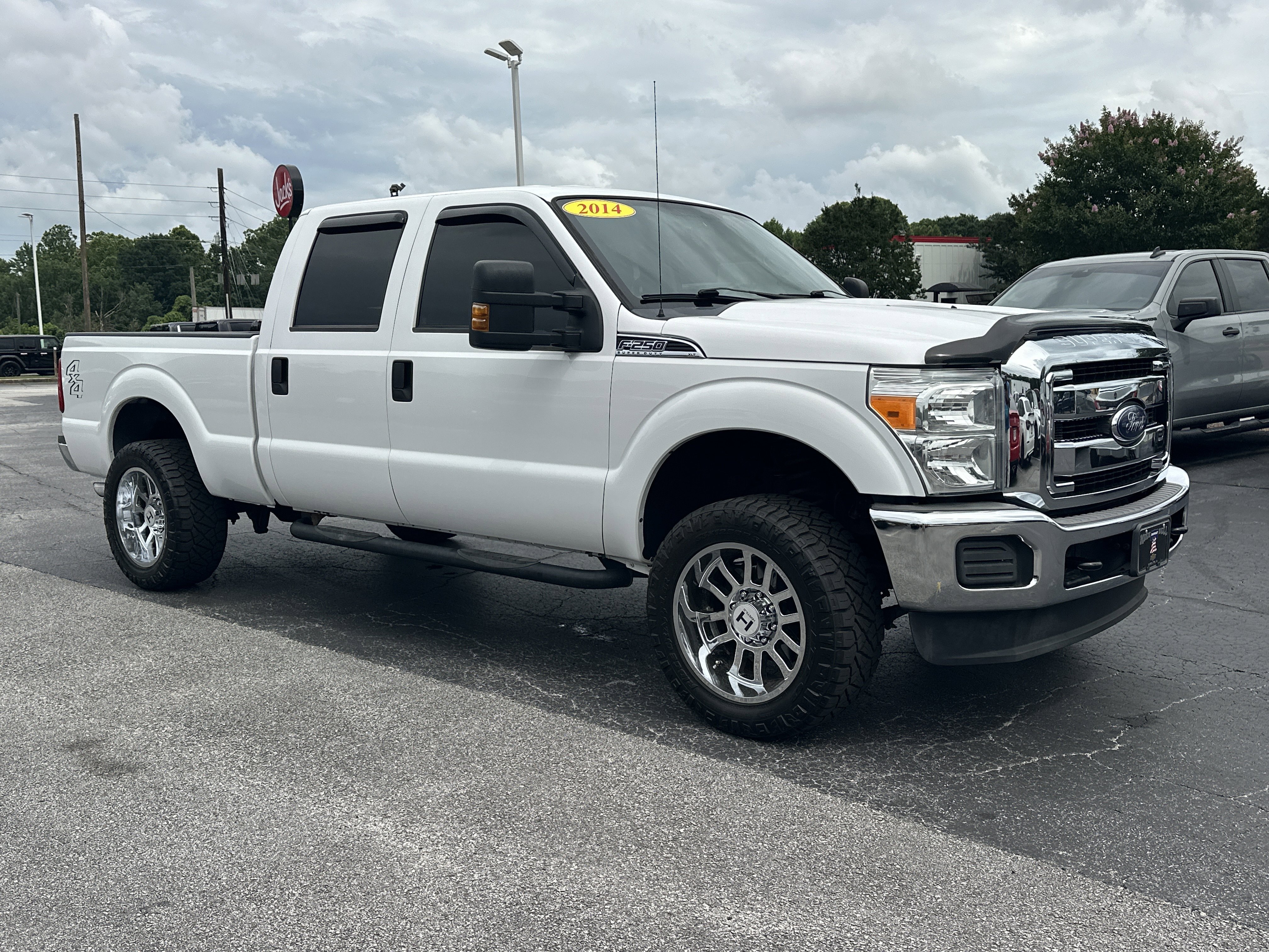2014 Ford F-250 XLT 4x4 Crew Cab 156 in's photo