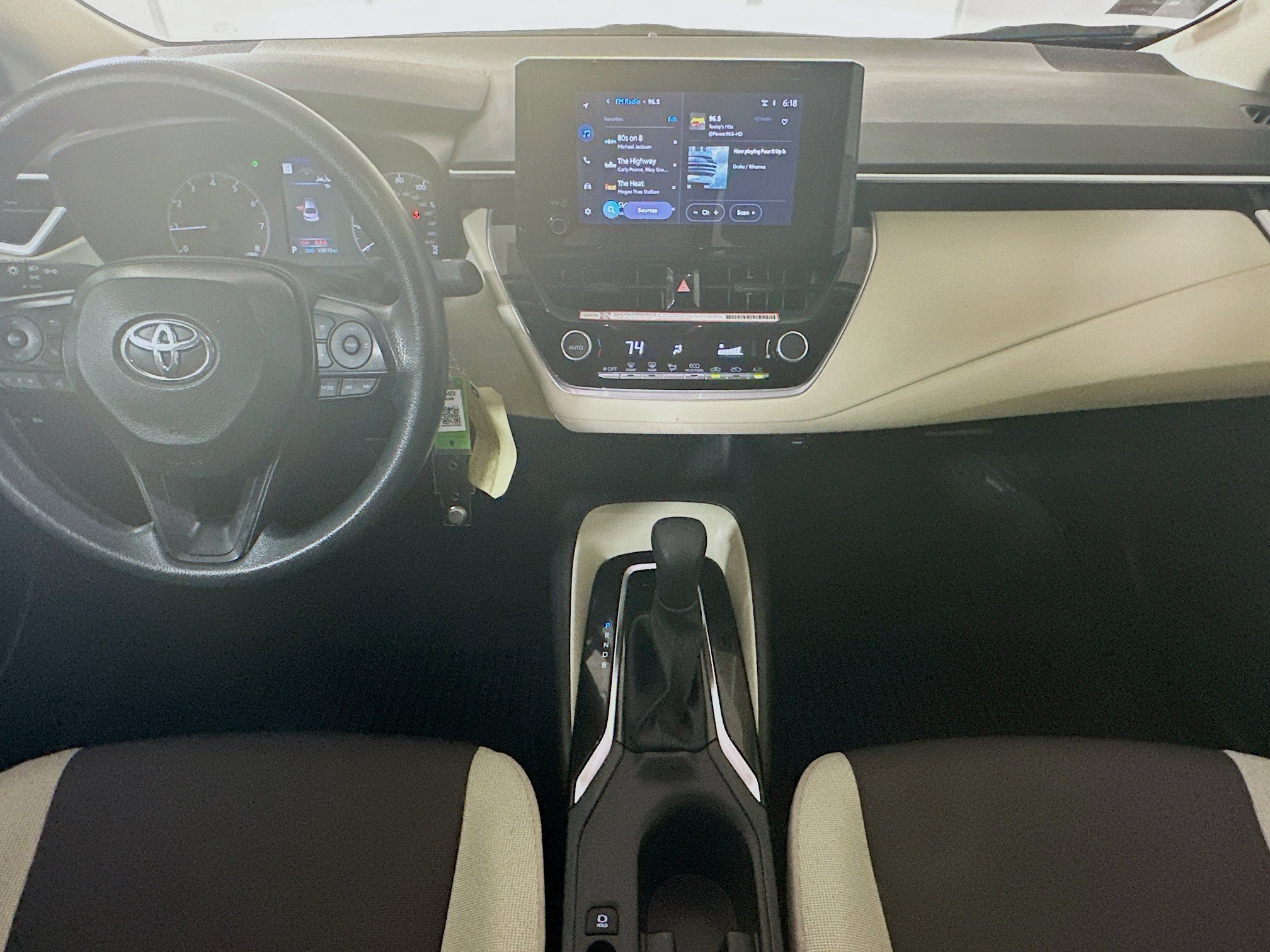 Certified Used 2025 Pearl Toyota LE image 26