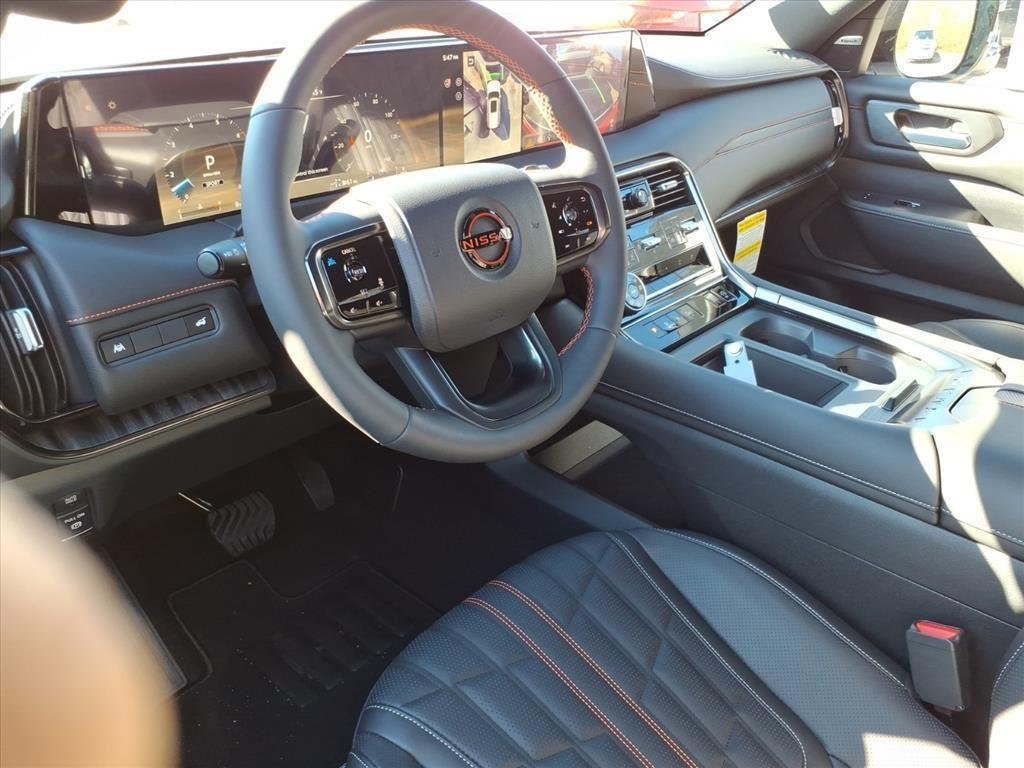 New 2026 Aspen White TriCoat / Super Black Two-tone Nissan PRO-4X® image 9