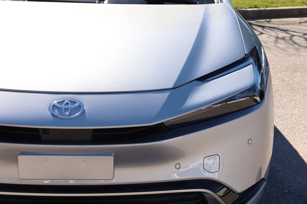 New 2026 Cutting Edge Toyota  XSE Premium image 13