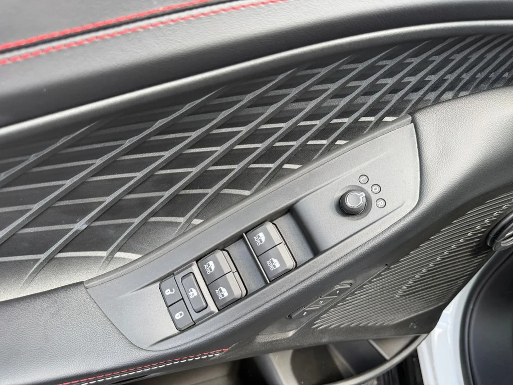 2026 Dodge Charger Daytona Scat Pack - Photo 11