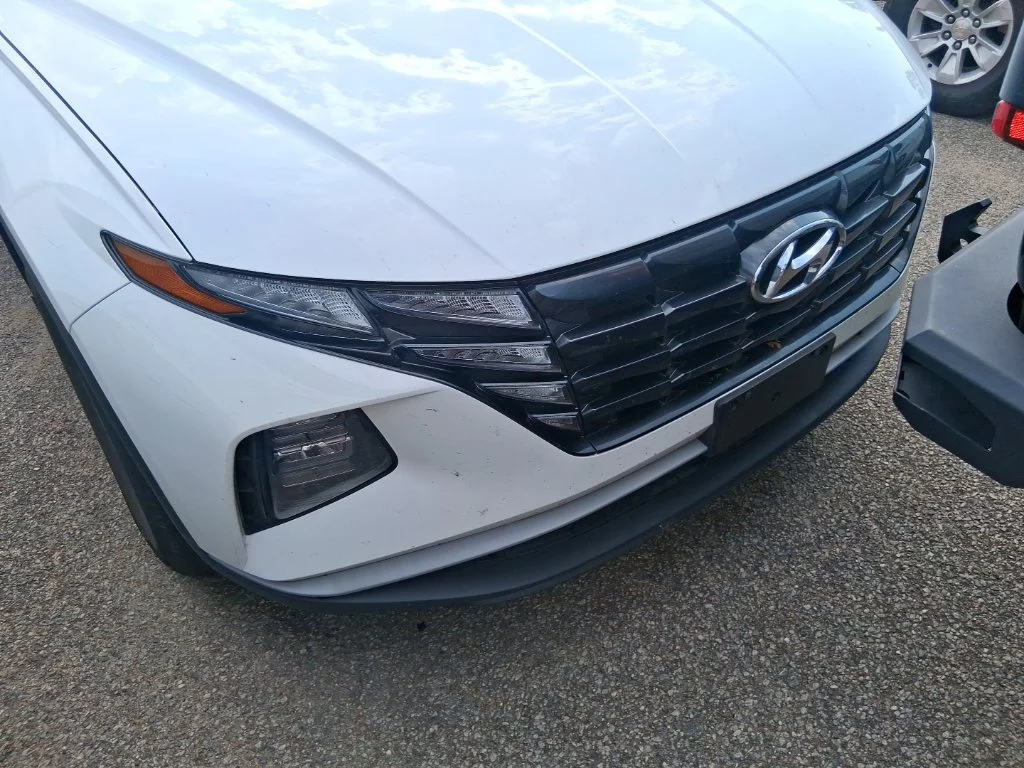 Used 2023 White Hyundai SEL image 5