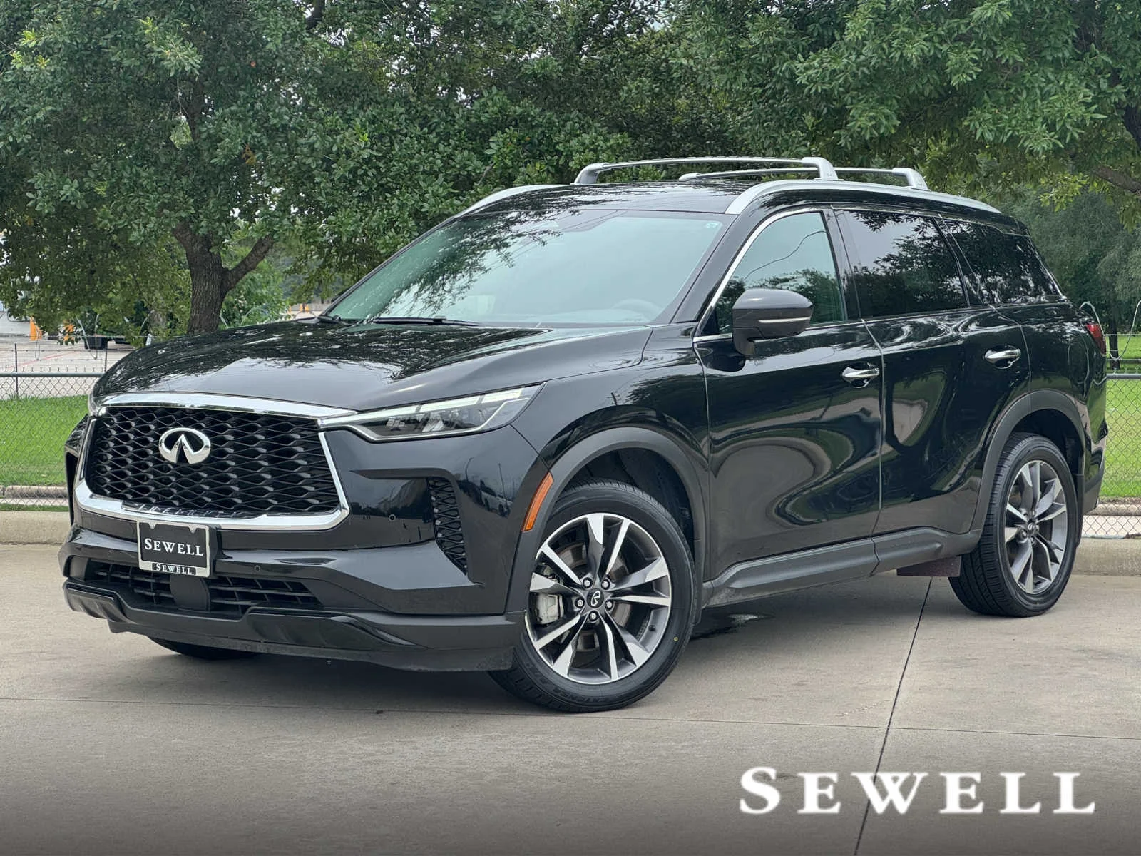 2023 INFINITI QX60 LUXE