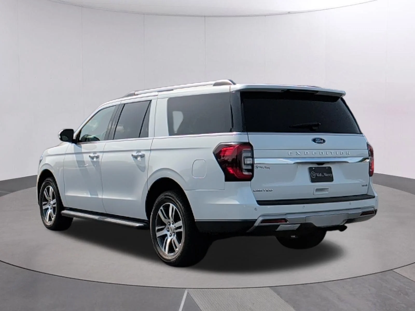Used 2024 Oxford White Ford Limited image 3
