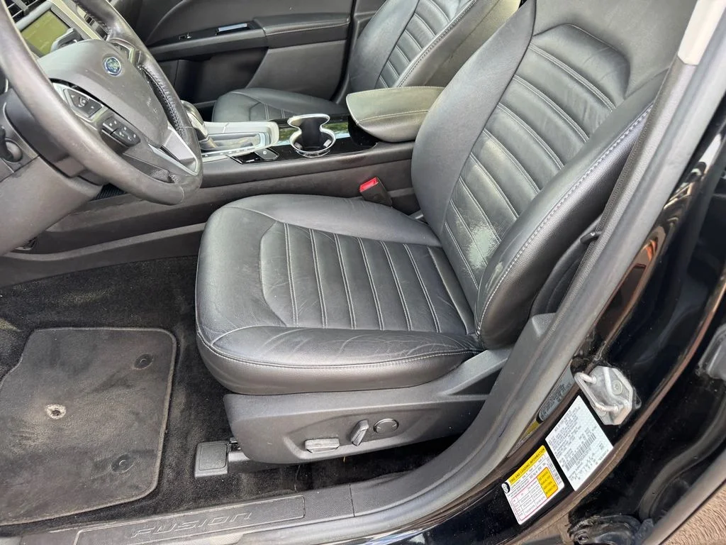 Used 2016 Black Ford SE image 6