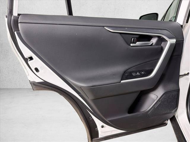 Certified Used 2025 WIND CHILL PEARL Toyota  image 23