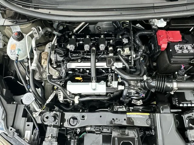 Used 2025 Black Nissan 1.6 SV image 27