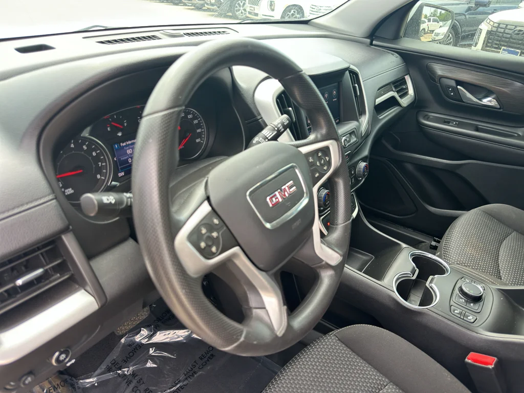 Used 2022 Summit White GMC SLE image 27