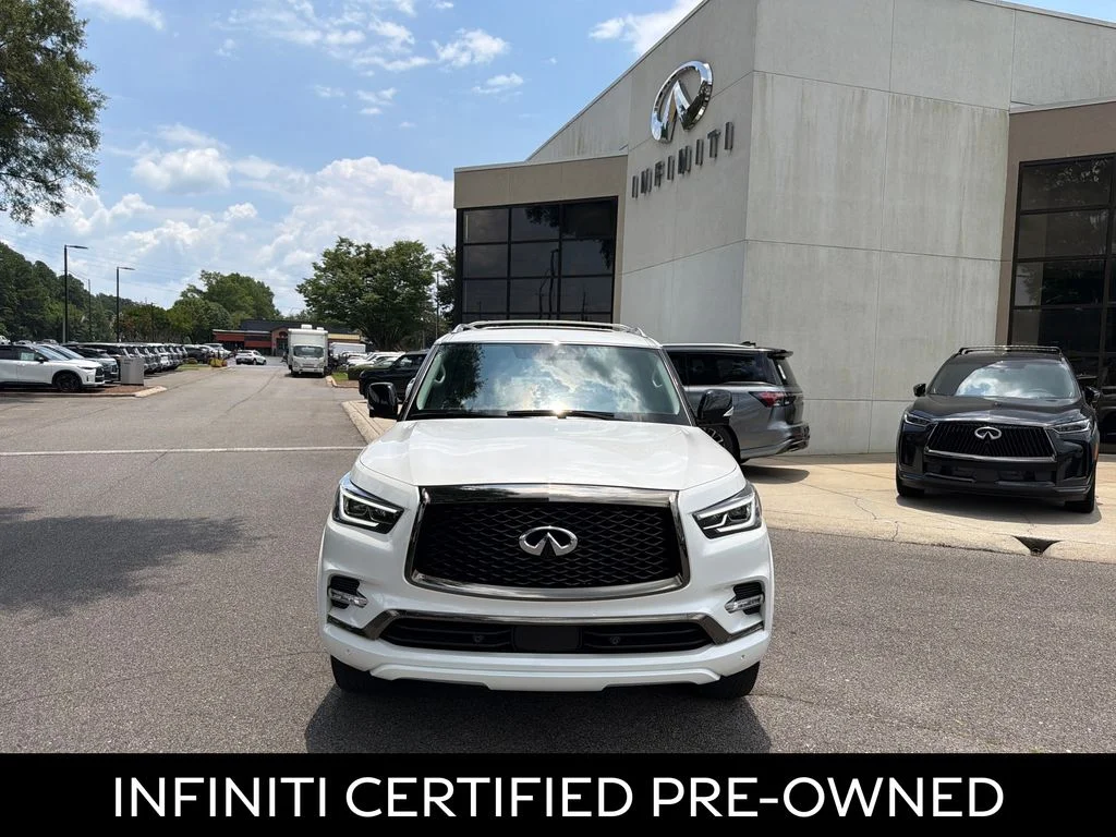 Certified Used 2023 Moonstone White INFINITI Premium Select image 5