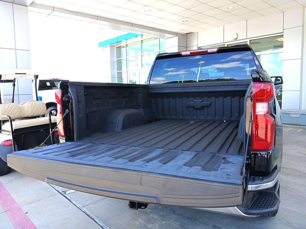 Used 2022 Black Chevrolet LT image 27