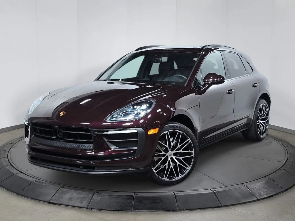 2025 Porsche Macan's photo