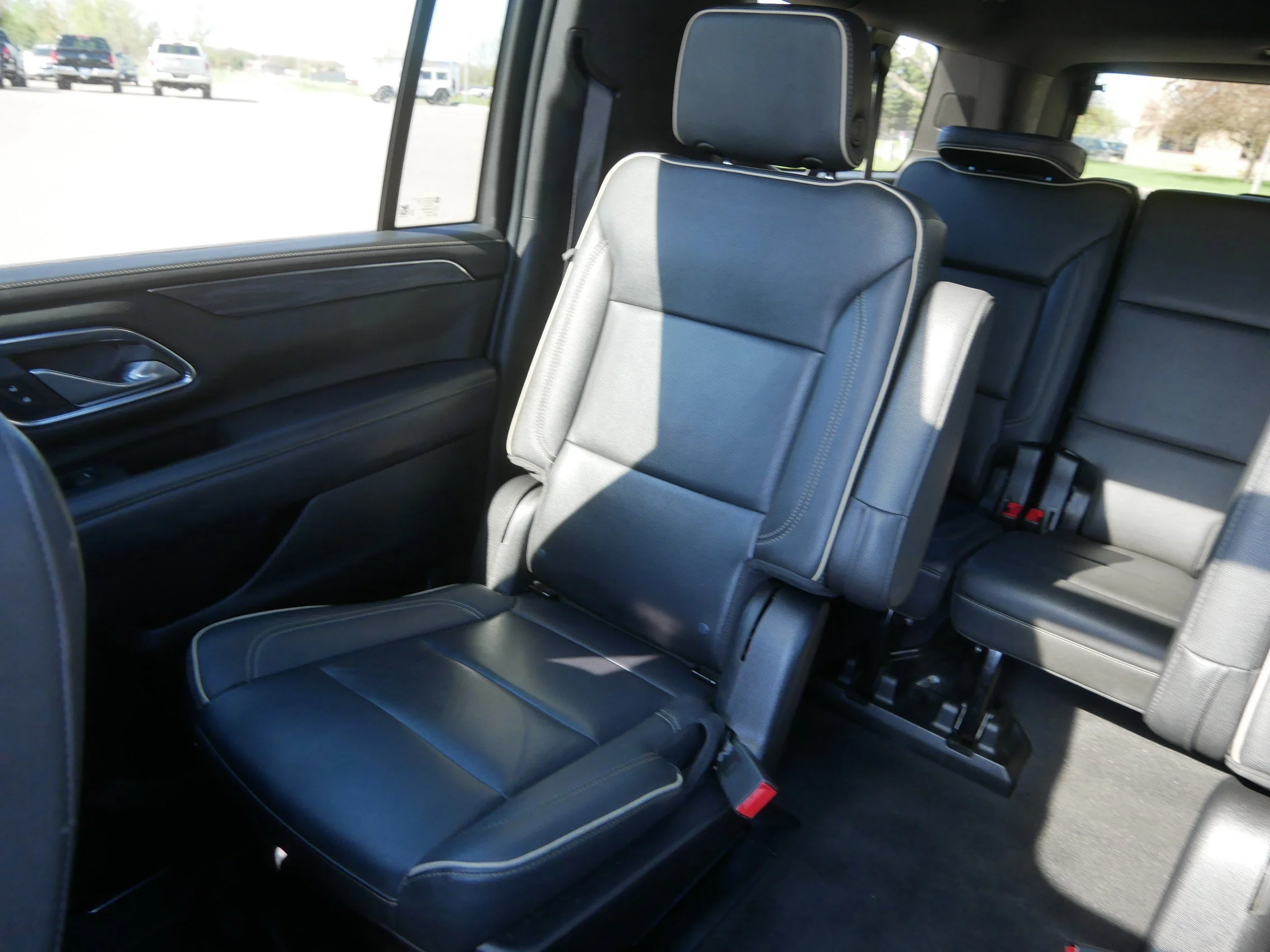 2022 GMC Yukon XL SLT - Photo 12
