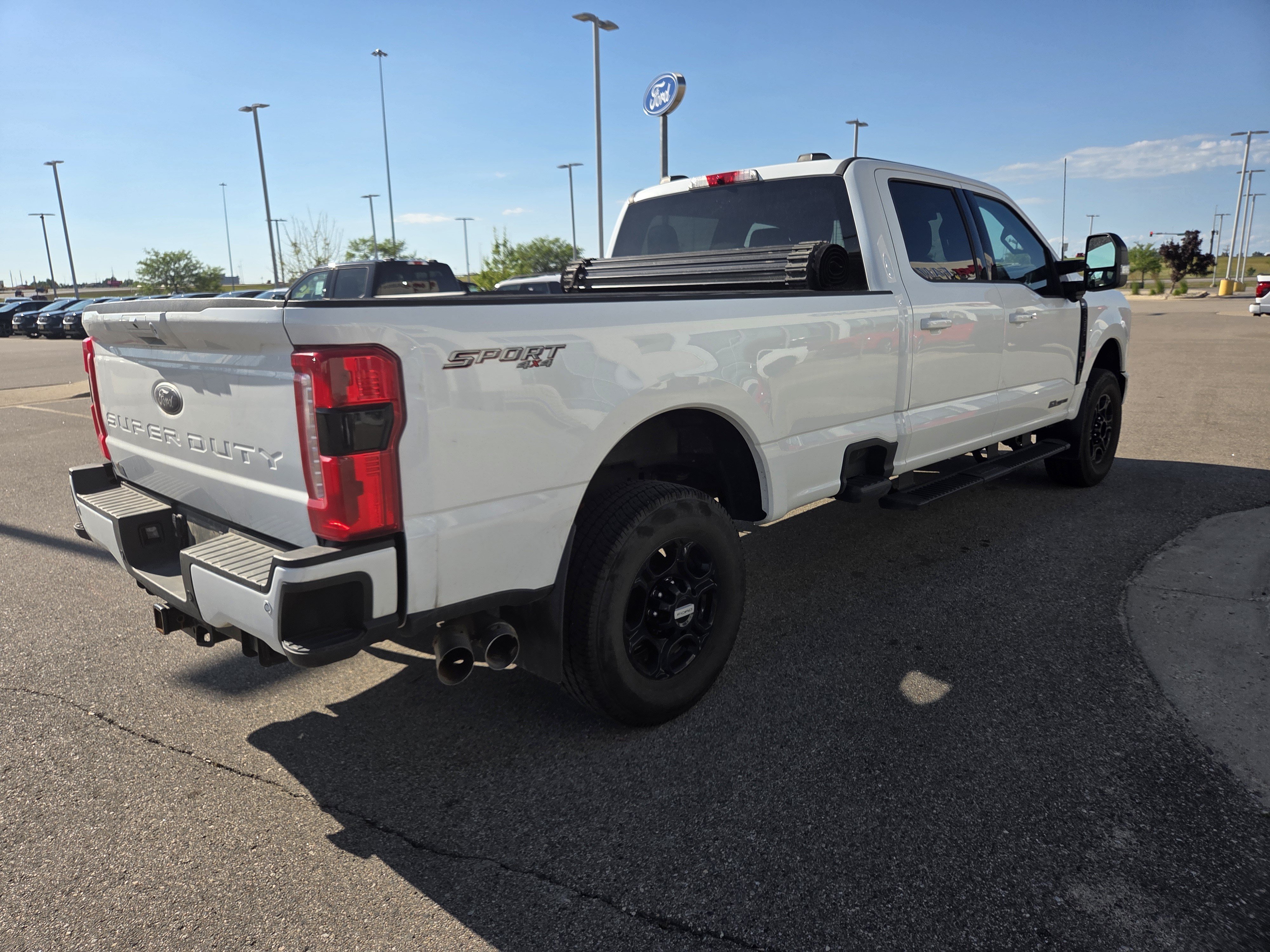 Used 2023 Oxford White Ford XLT image 4