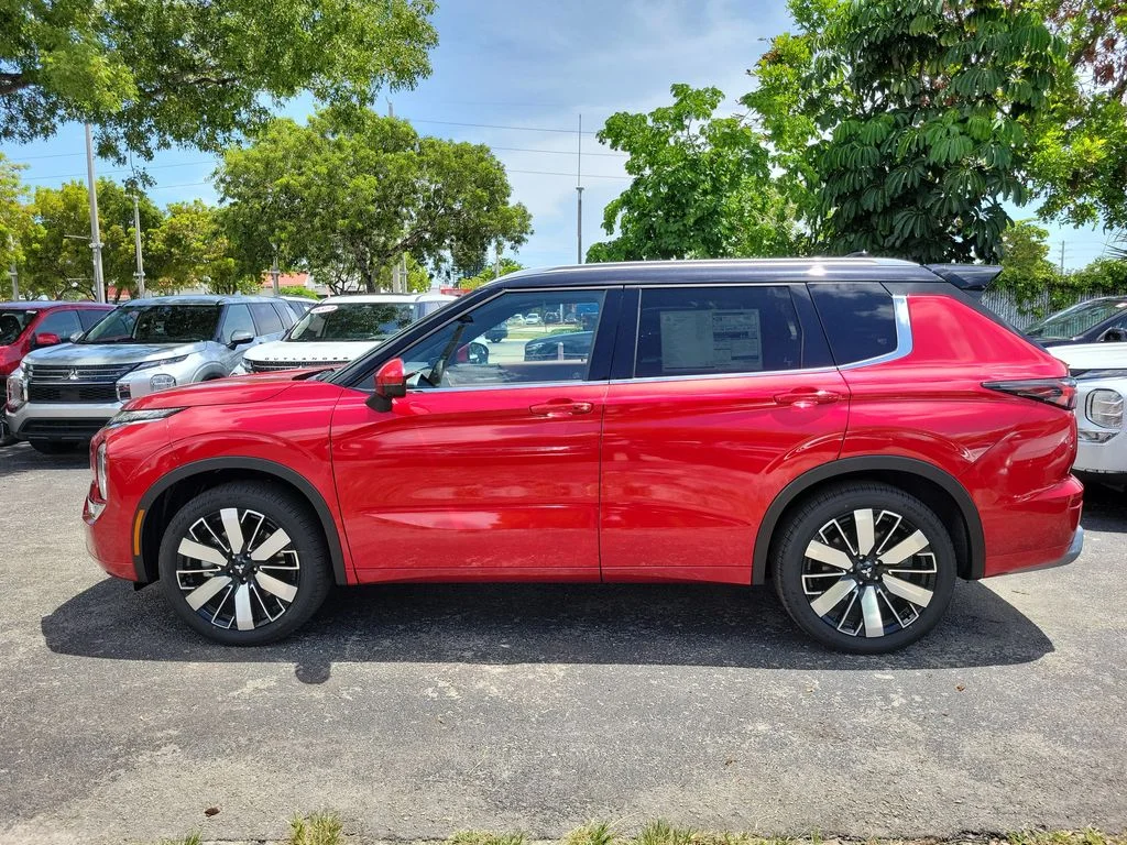 New 2026 Red Mitsubishi SEL 1.5T 2WD image 4