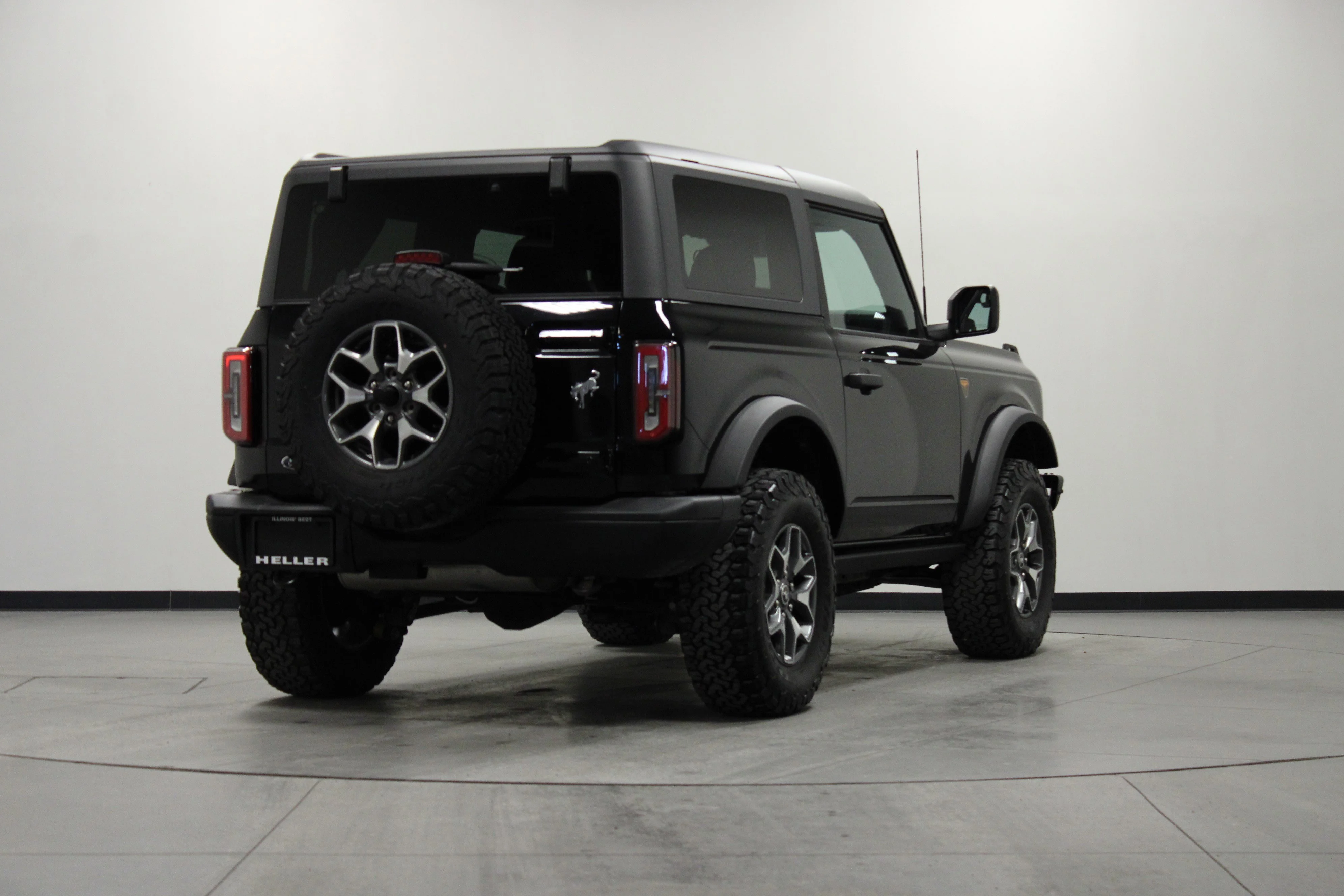Used 2024 Shadow Black Ford Badlands image 4