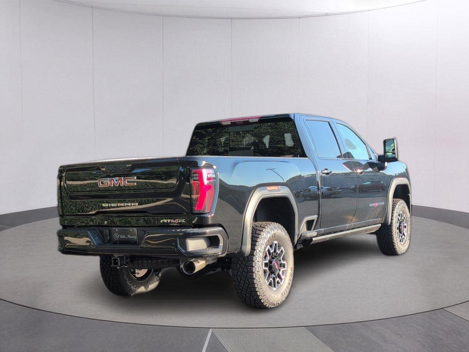 New 2026 Onyx Black GMC AT4X image 5