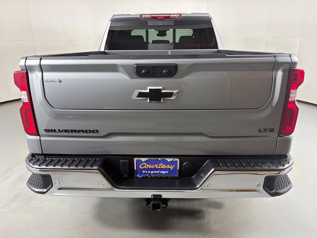 Used 2025 Gray Chevrolet LTZ image 8