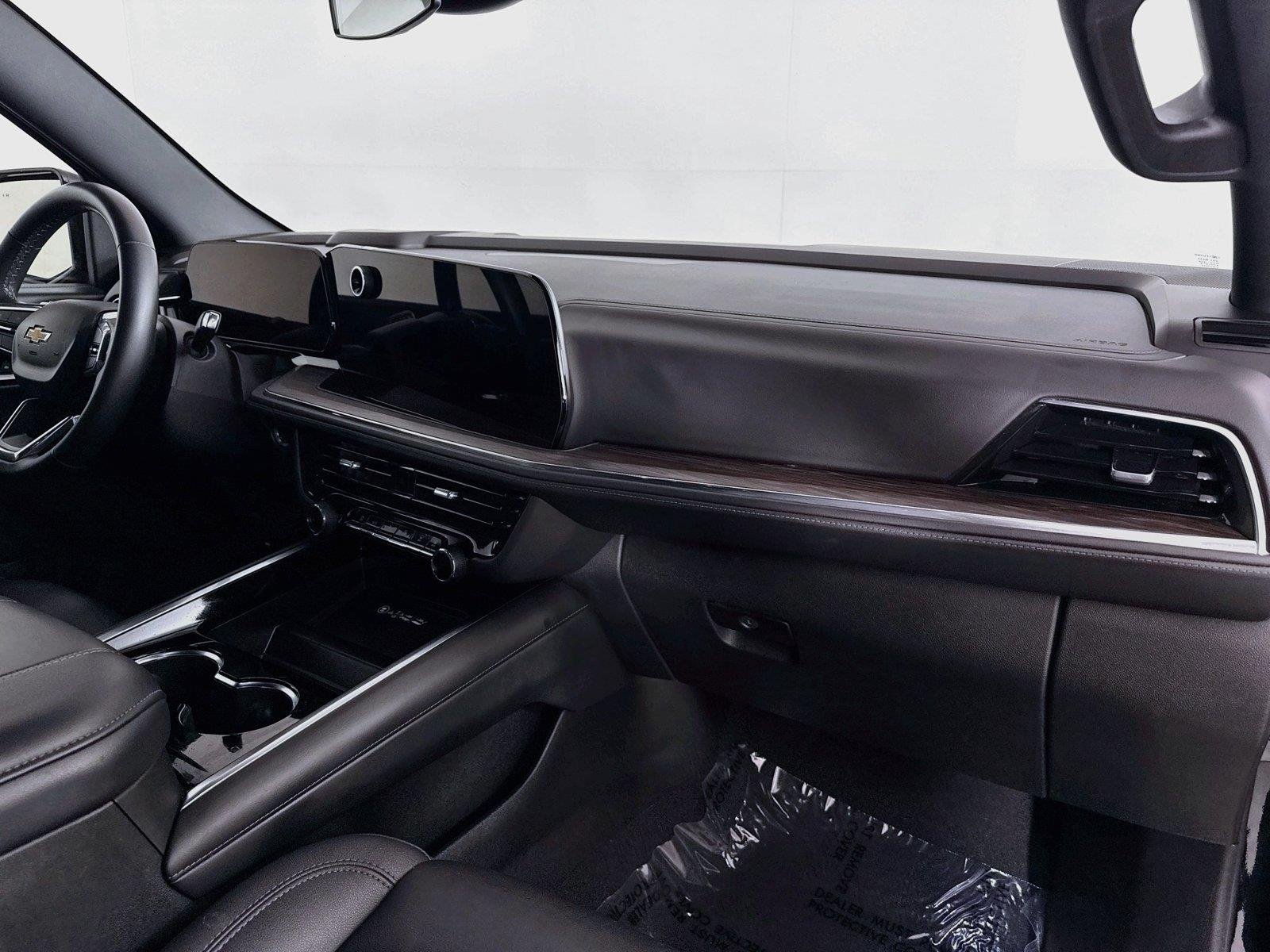 Used 2025 Black Chevrolet LT image 45