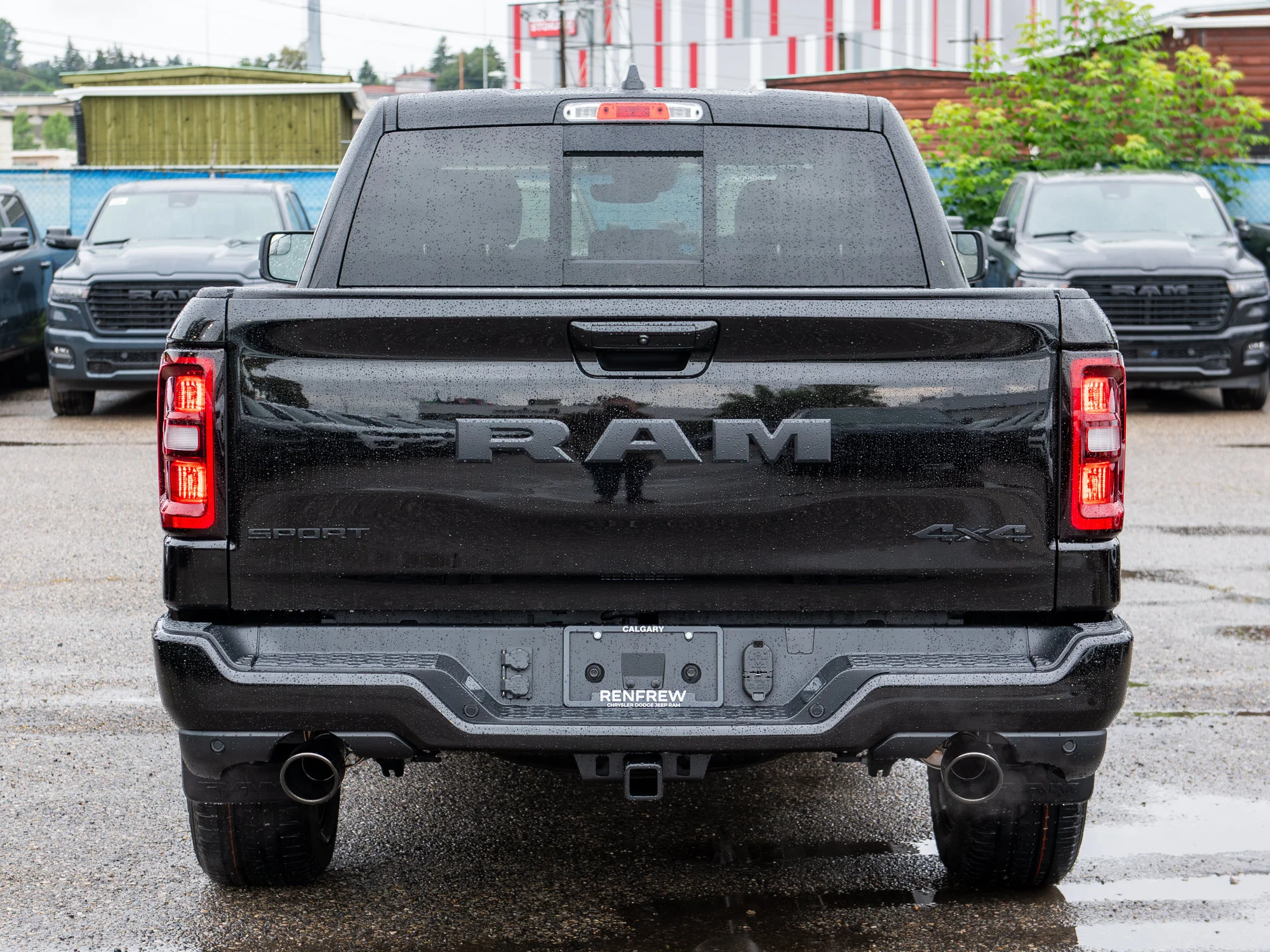 New 2026 Black RAM Sport* Crew Cab 4x4, Panoramic Sunroof, Heated Seats/Wheel, Nav image 5