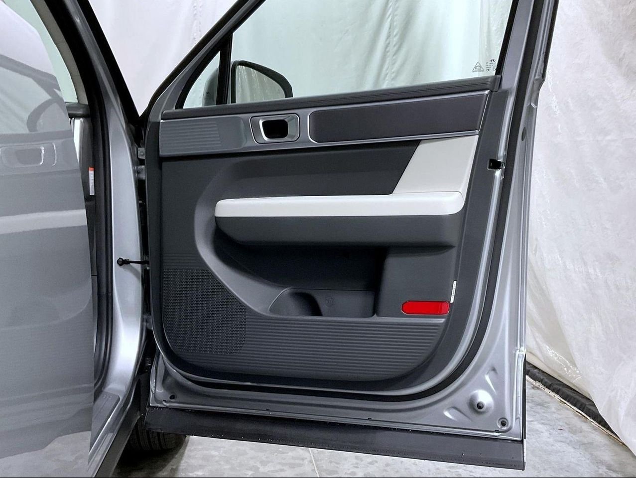 New 2026 Silver Hyundai SE image 17