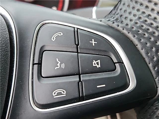Used 2019 Designo Cardinal Red Metallic Mercedes-Benz GLC 350e All-wheel Drive 4MATIC® image 17