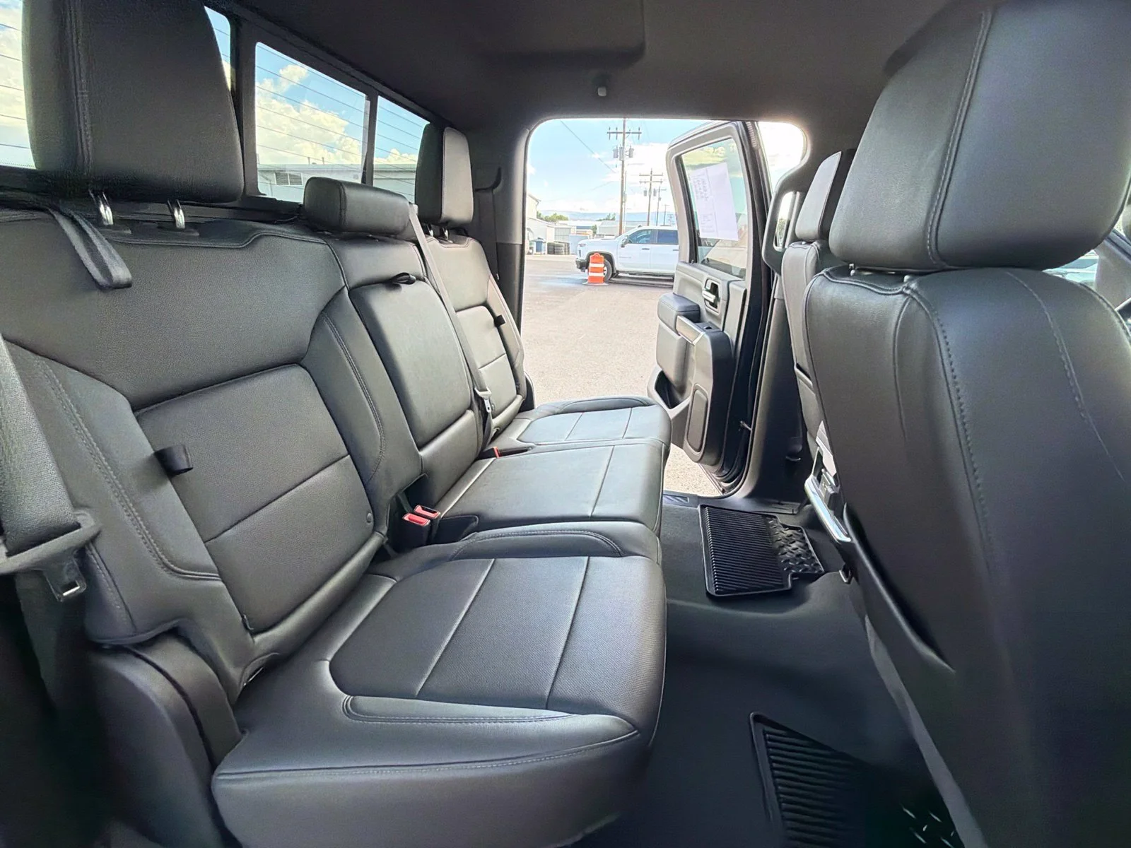 Used 2022 PACIFIC BLUE METALLIC GMC SLT image 39