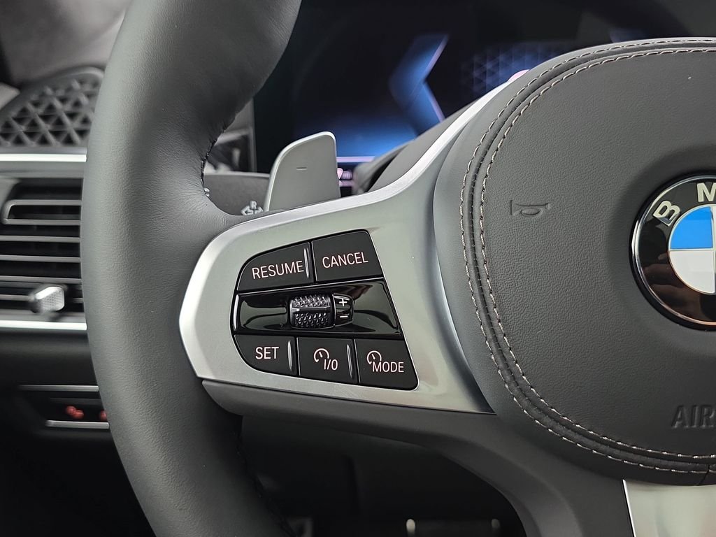 New 2027 Brooklyn Grey Metallic BMW xDrive40i image 18
